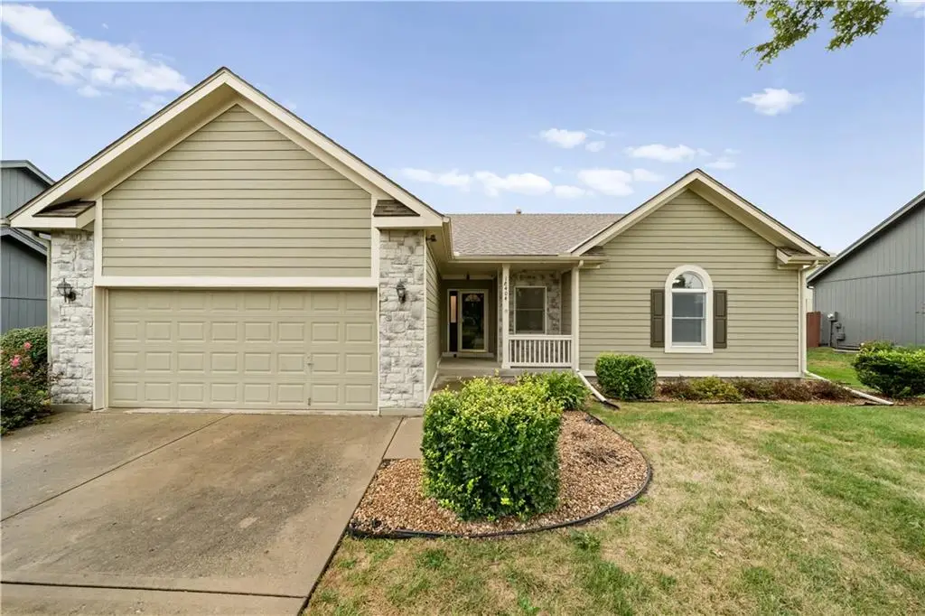 18404 Ash Street, Gardner, KS 66030 - #1
