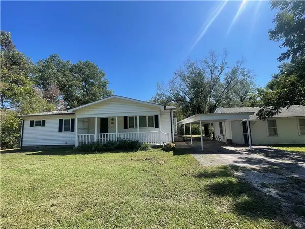321 N 2nd Street, Chetopa, KS 67336