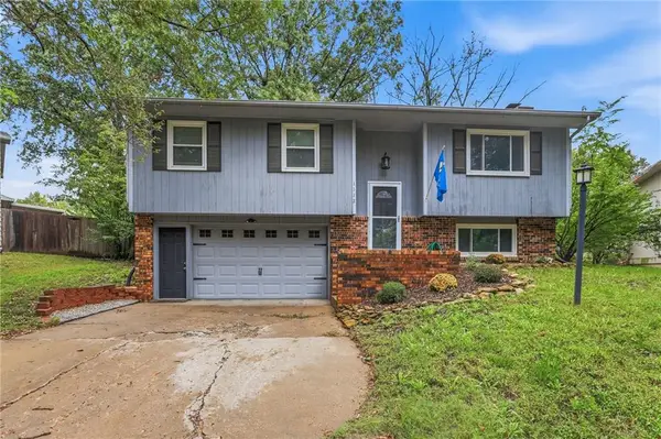 1112 Randall Road, Lawrence, KS 66049