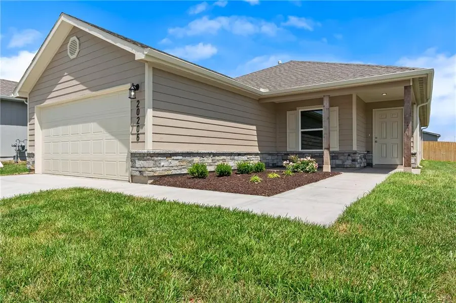 20360 W 195th Street, Spring Hill, KS 66083 - #3