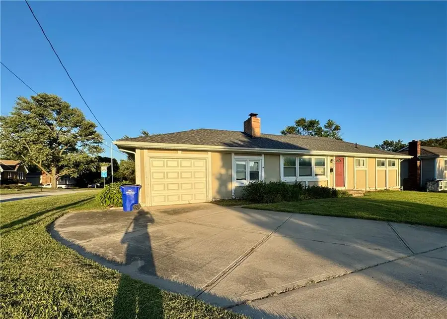 5821 Rosehill Road, Shawnee, KS 66216 - #3