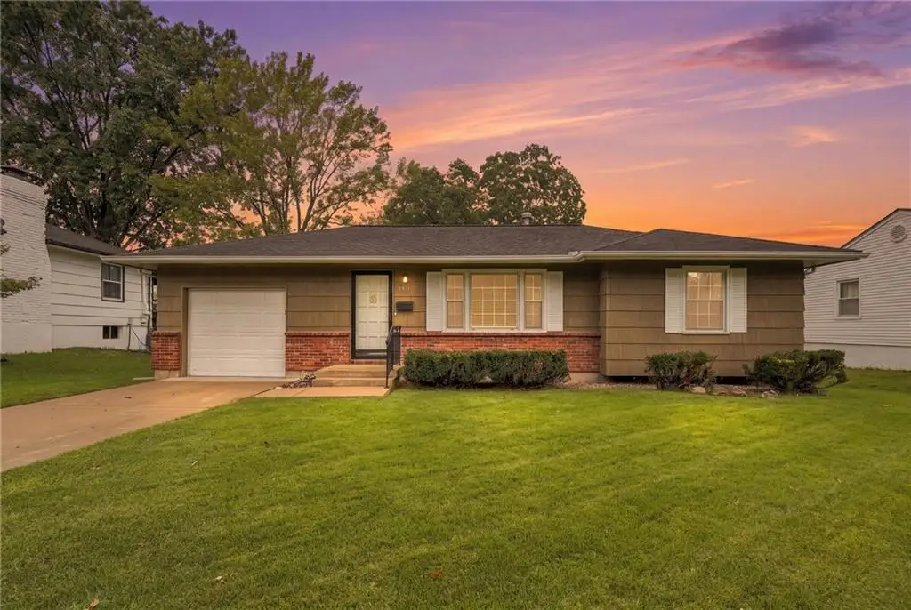 4814 Arlington Avenue, Kansas City, MO 64133 - #1