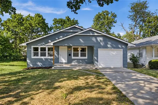 1704 E 79th Street, Kansas City, MO 64131