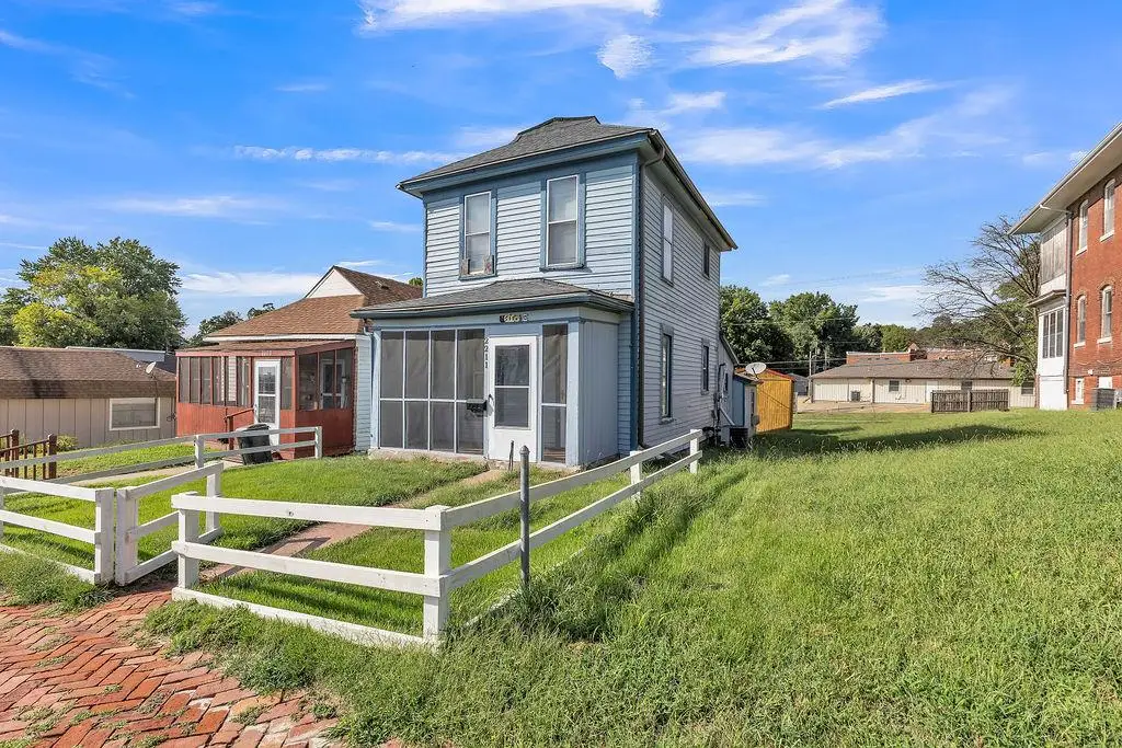 2211 Jones Street, Saint Joseph, MO 64506 - #1