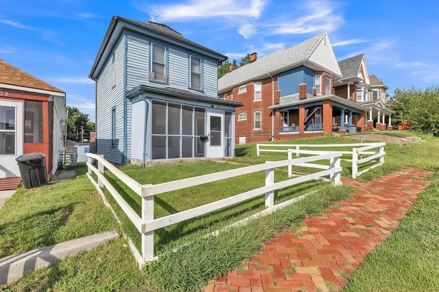 2211 Jones Street, Saint Joseph, MO 64506 - #2