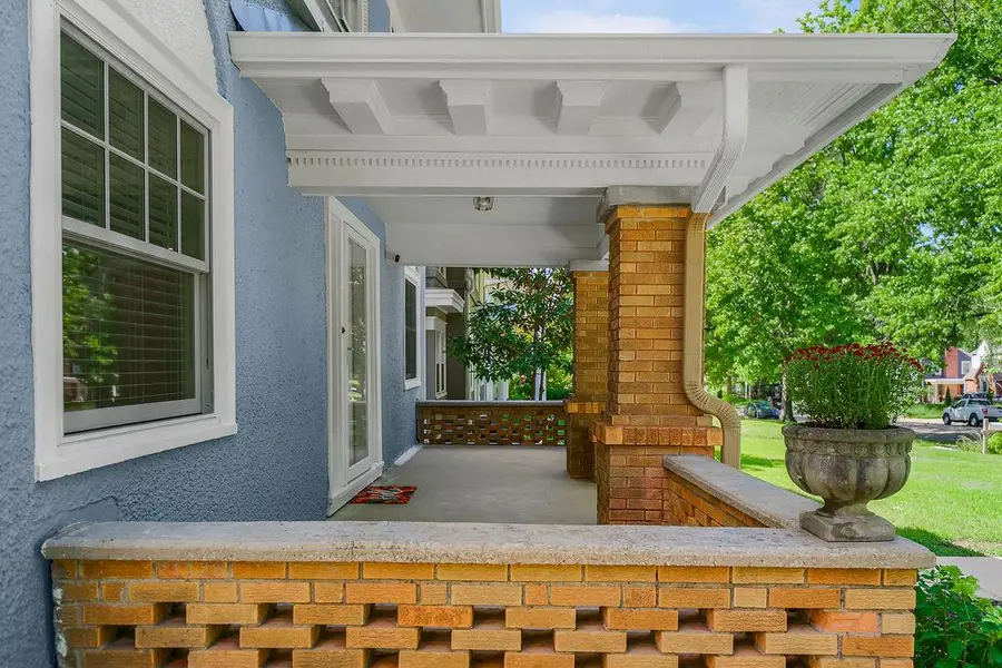 809 W Gregory Boulevard, Kansas City, MO 64114 - #3