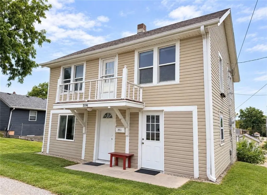 215 W 8th Street, Maryville, MO 64468 - #1