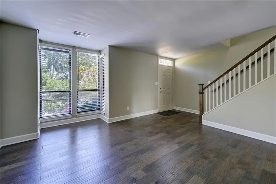 431 W 10th Street, Kansas City, MO 64105 - #3