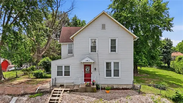 1025 Ironmoulders Street, Leavenworth, KS 66048