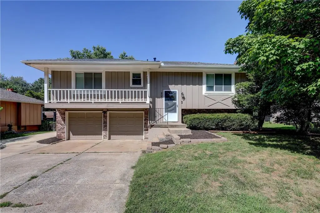 407 SE Moreland School Road, Blue Springs, MO 64014 - #1