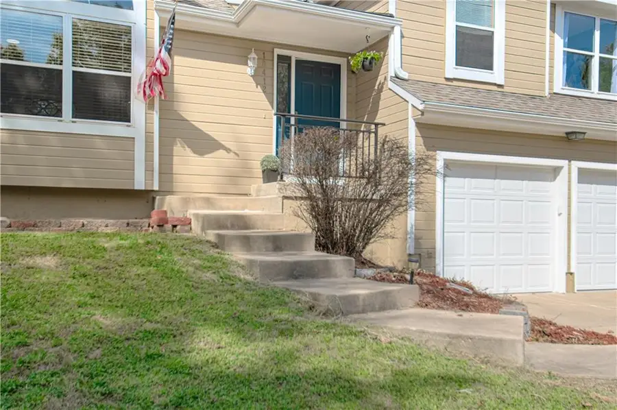 18412 W 163rd Street, Olathe, KS 66062 - #2
