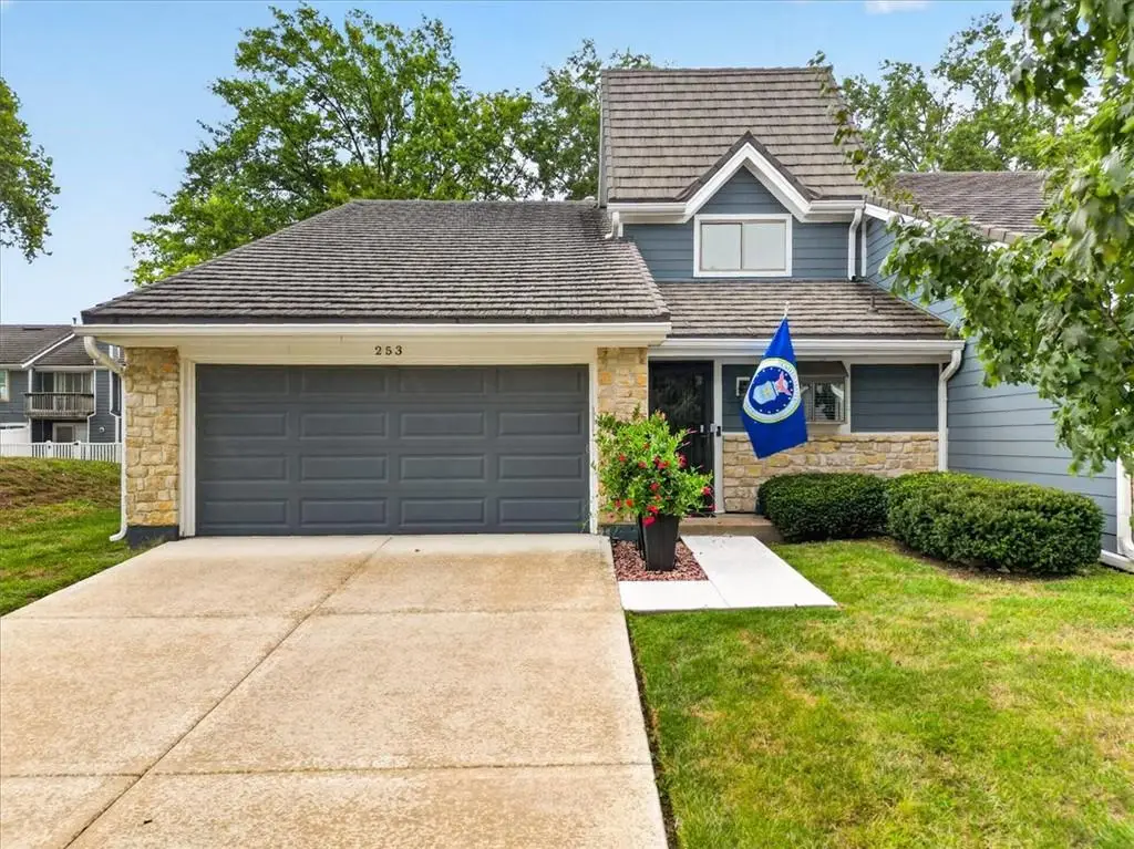 253 NE Edgewater Drive, Lees Summit, MO 64064 - #1