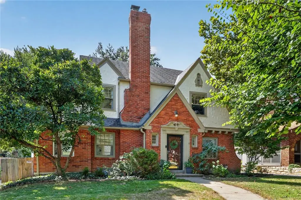 1209 W 71st Terrace, Kansas City, MO 64114 - #1