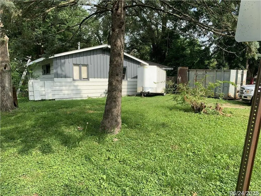 7044 Coronado Street, Kansas City, MO 64152 - #1