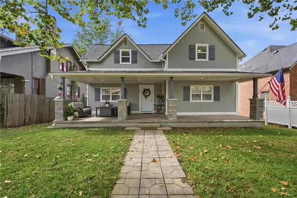 107 E Wea Street, Paola, KS 66071