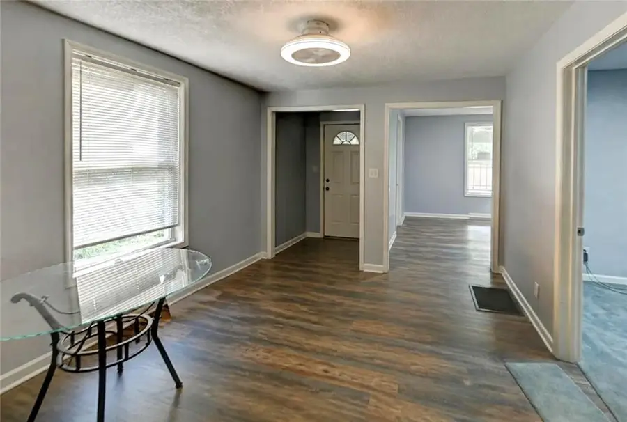 2021 Elmwood Avenue, Kansas City, MO 64127 - #2