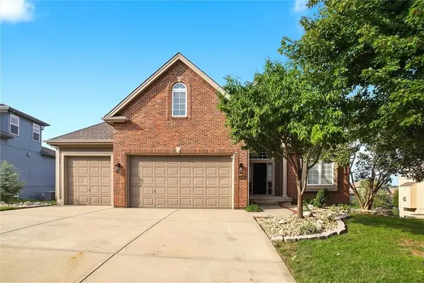 9424 N Hunter Avenue, Kansas City, MO 64157