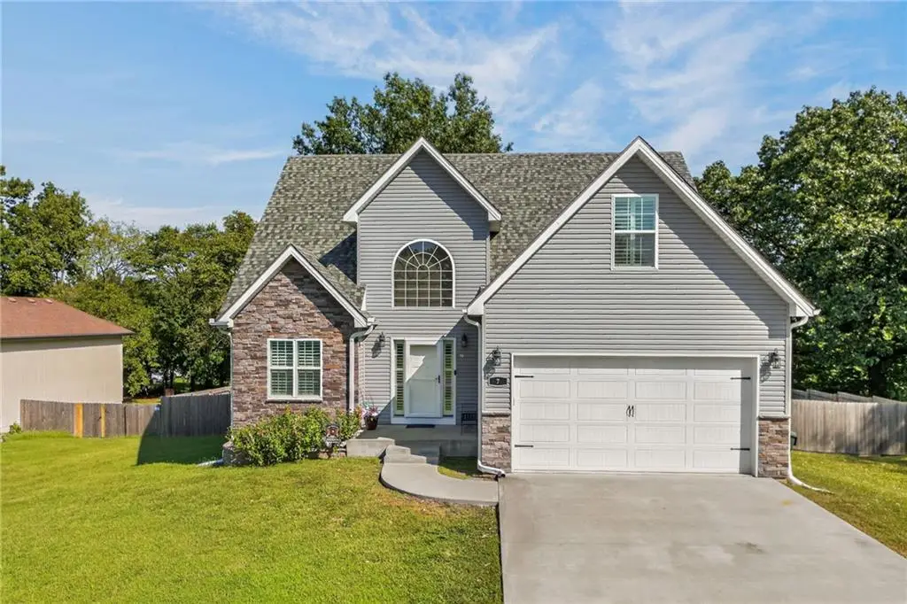7 SE 230 Road, Warrensburg, MO 64093 - #1