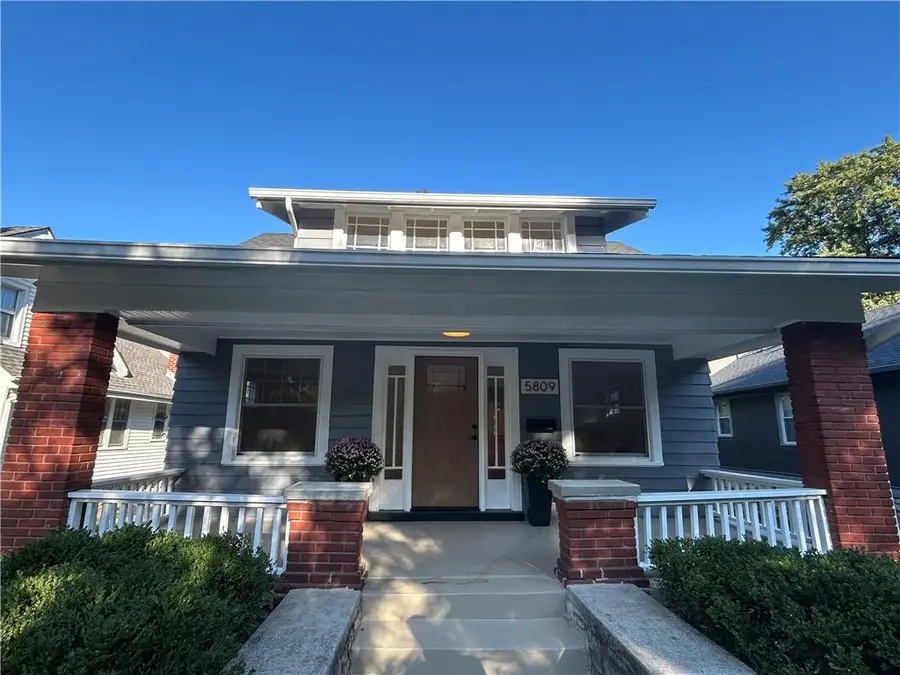 5809 Kenwood Avenue, Kansas City, MO 64110 - #2