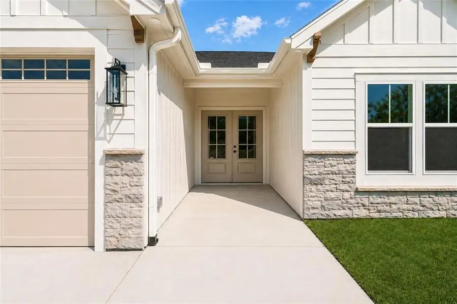 1102 Eli Lane, Warrensburg, MO 64093 - #2