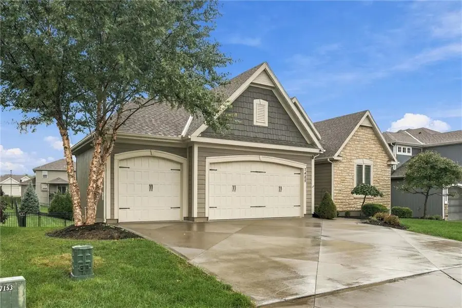 7485 NW Forest Lakes Drive, Parkville, MO 64152 - #2