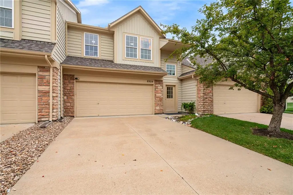 8924 Inkster Street, Lenexa, KS 66227 - #1