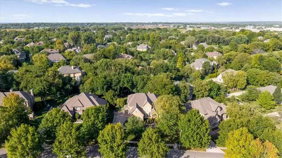 2604 W 141st Street, Leawood, KS 66224 - #2