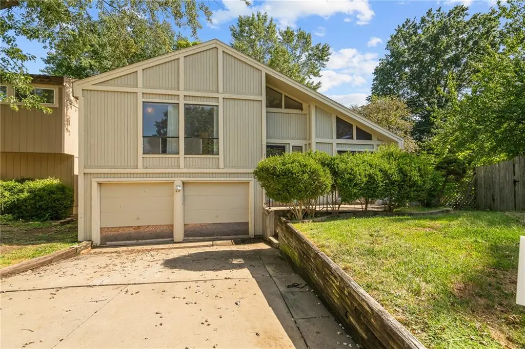 11921 W 66th Terrace, Shawnee, KS 66216 - #1
