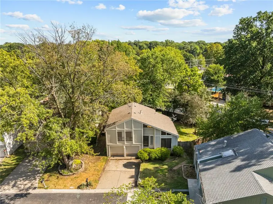 11921 W 66th Terrace, Shawnee, KS 66216 - #3