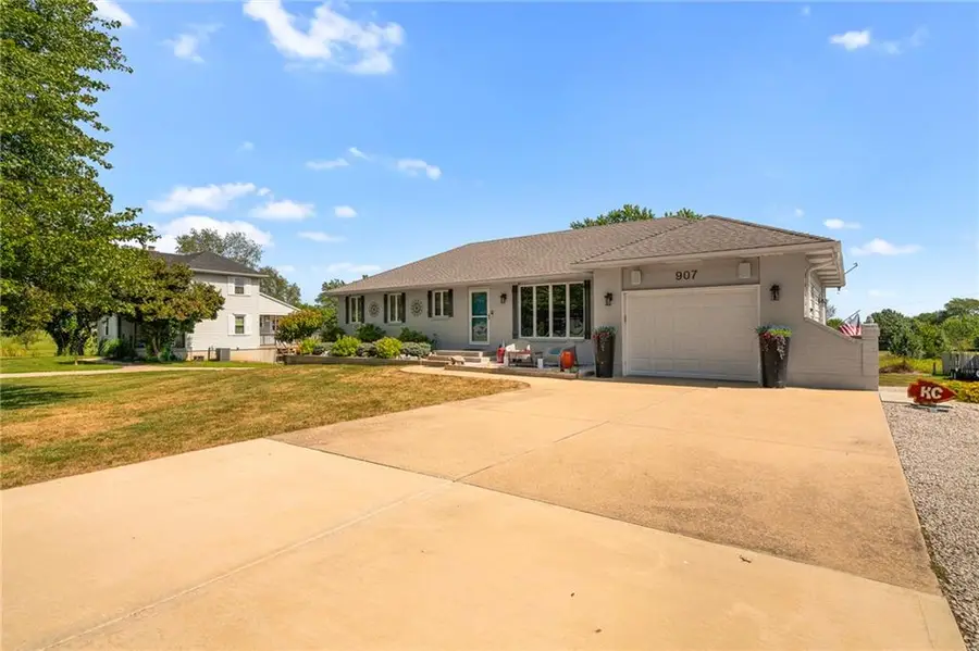 907 N 5th Street, Drexel, MO 64742 - #3