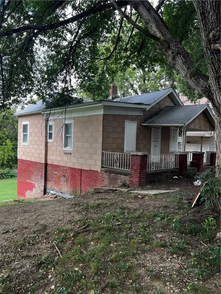 212 S 15th Street, Saint Joseph, MO 64501 - #2