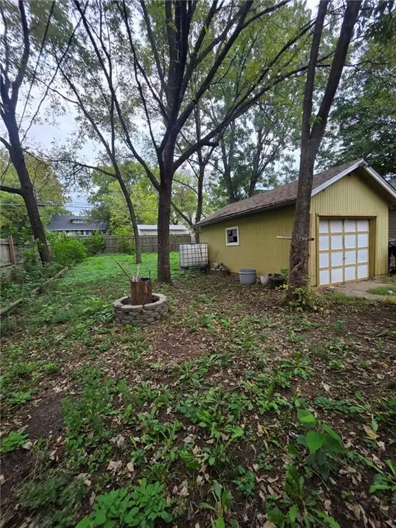 209 W 7th Avenue, Garnett, KS 66032 - #2