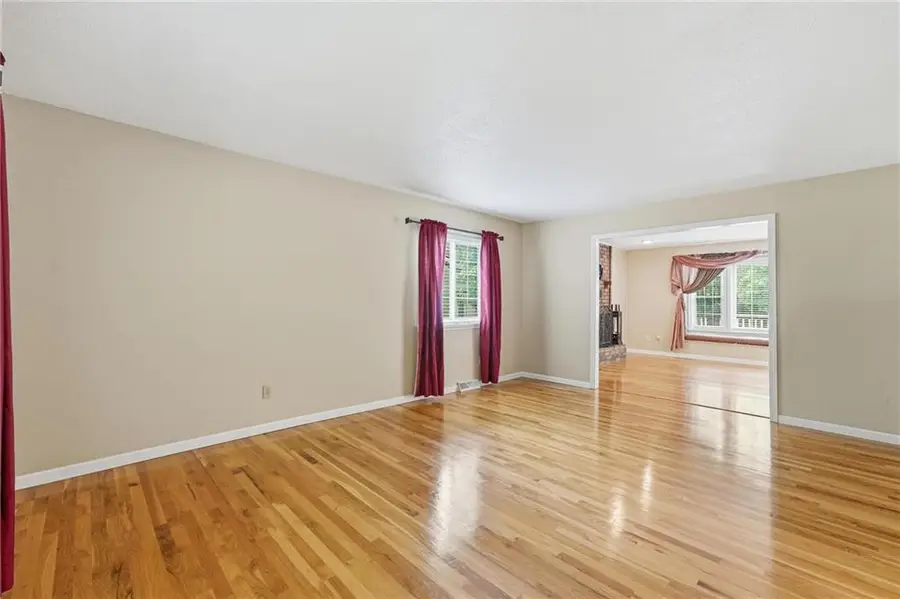 5528 NW Verlin Drive, Kansas City, MO 64152 - #2