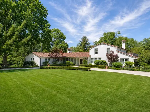 2700 W 63rd Street, Mission Hills, KS 66208