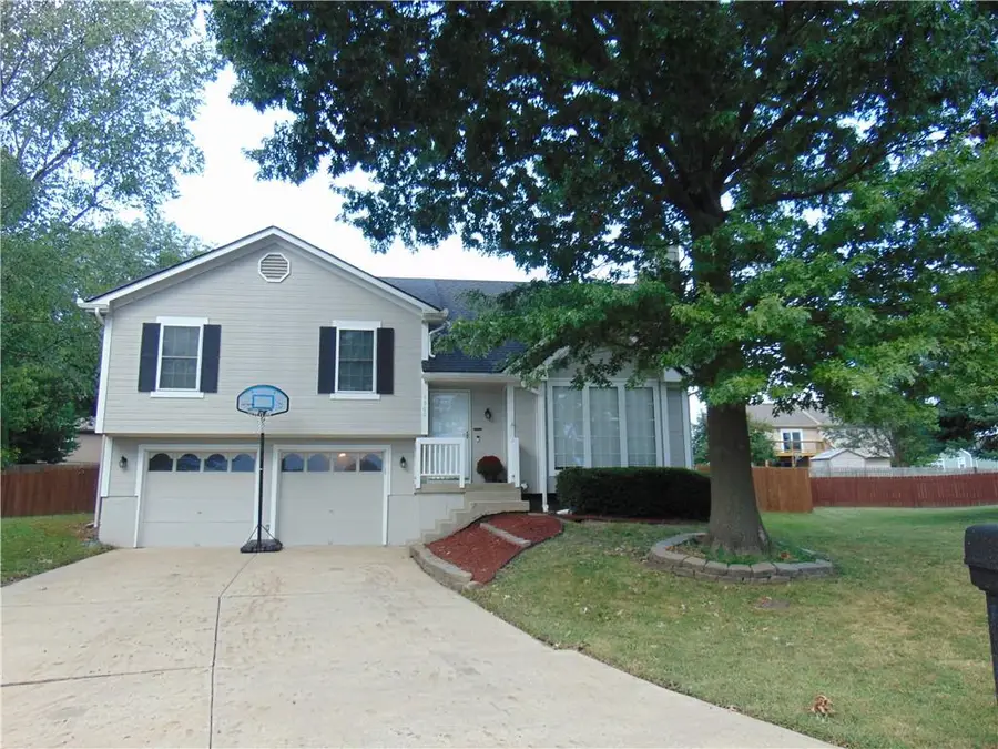 1900 Arapaho Court, Greenwood, MO 64034 - #3