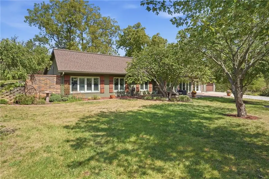 23805 S Scottsdale Drive, Peculiar, MO 64078 - #2