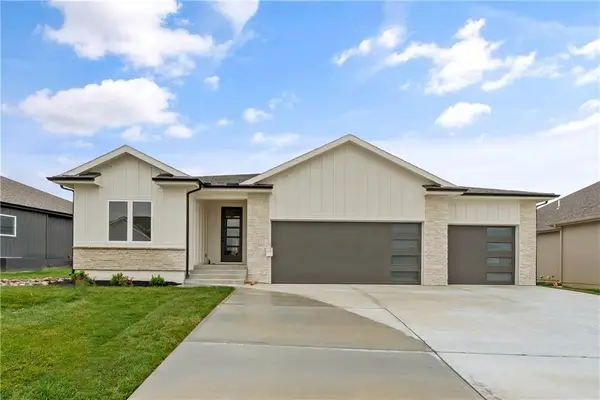 1226 Larkspur Place, Raymore, MO 64083
