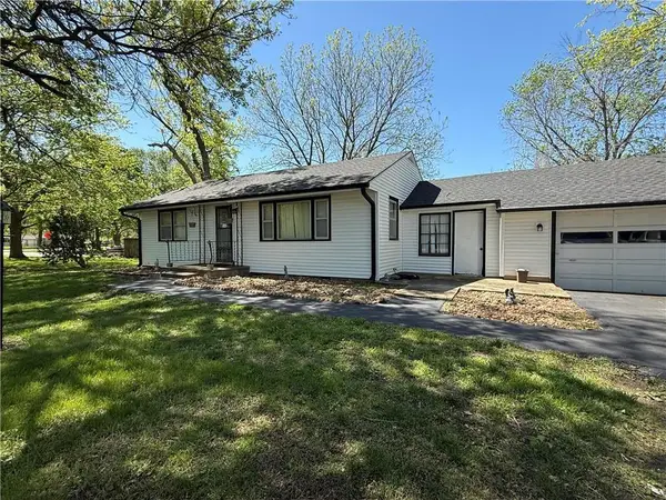 412 NW Donovan Road, Lee's Summit, MO 64063