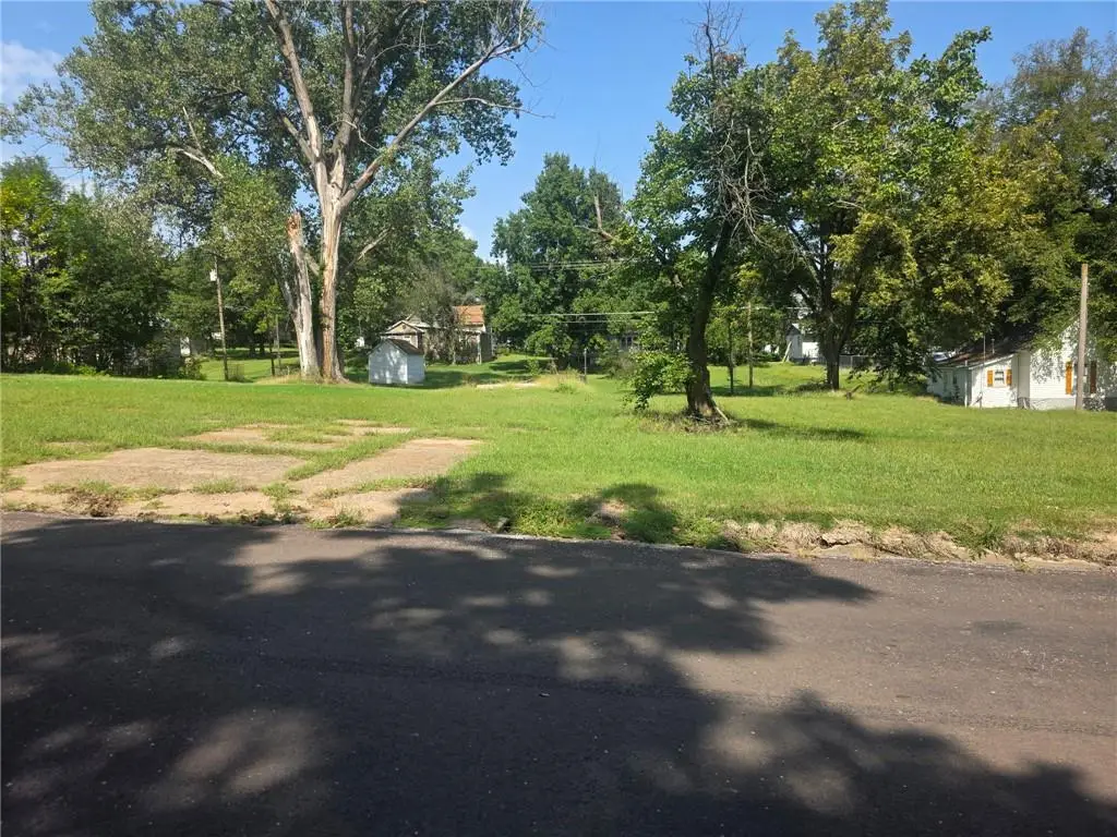 314 E 8th Street, Horton, KS 66439 - #1