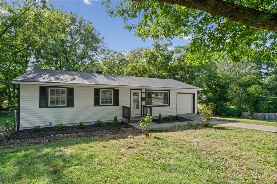 5400 Hunter Street, Raytown, MO 64133 - #2