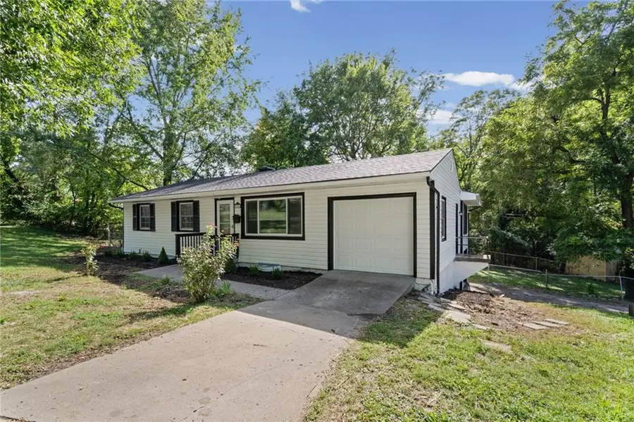 5400 Hunter Street, Raytown, MO 64133 - #3