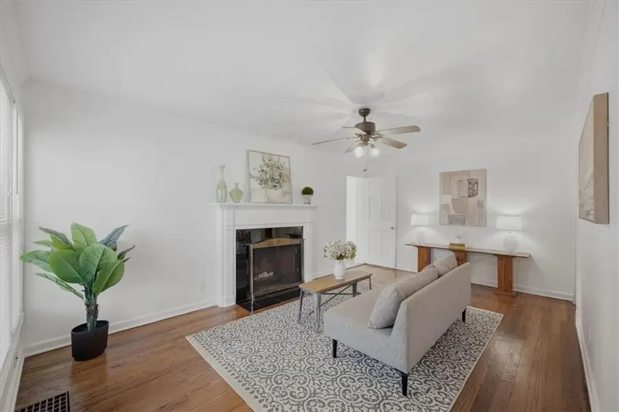 27 E 85th Street, Kansas City, MO 64114 - #2