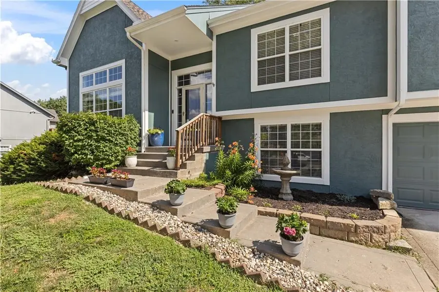 13907 W 58th Place, Shawnee, KS 66216 - #2