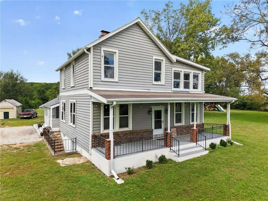 16526 New Lawrence Road, Leavenworth, KS 66048 - #3