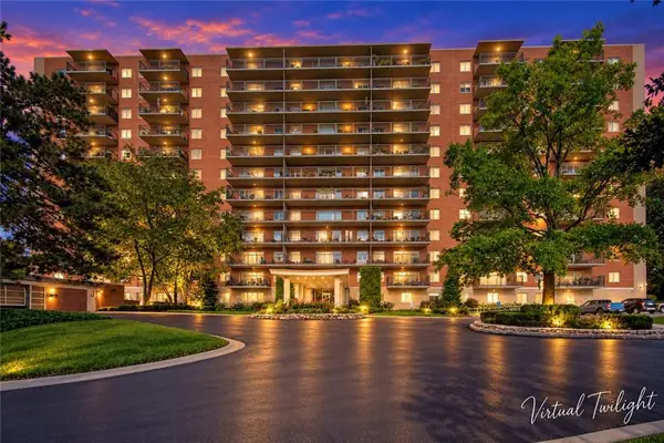 4550 Warwick Boulevard #914, Kansas City, MO 64111