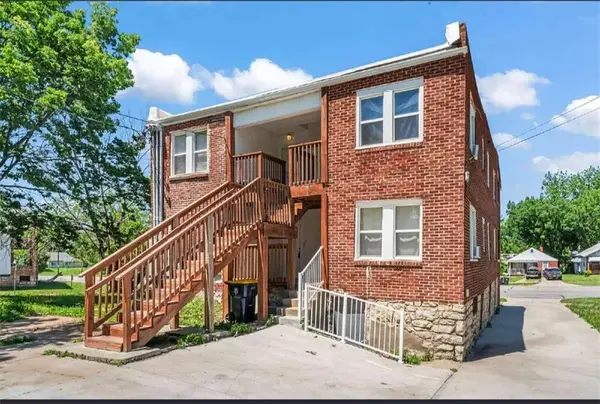 4105 E Linwood Boulevard, Kansas City, MO 64128
