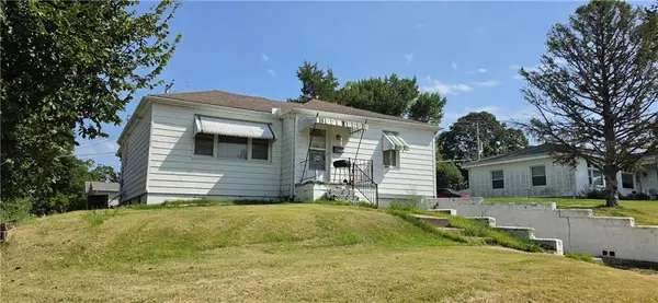1304 S 8th Street, Atchison, KS 66002