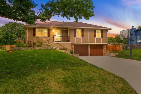 406 NE Crescent Street, Lee's Summit, MO 64086
