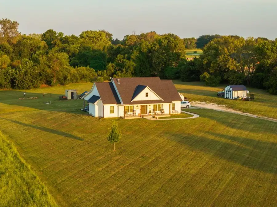 22010 S Excelsior Road, Harrisonville, MO 64701 - #2