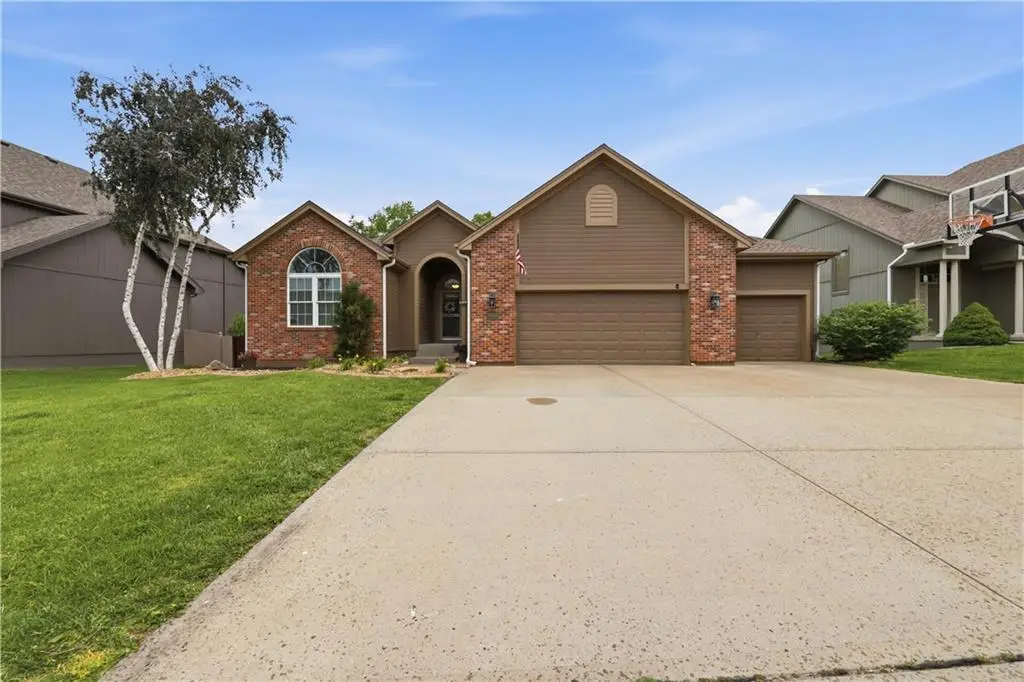 9908 N Lewis Avenue, Kansas City, MO 64157 - #1
